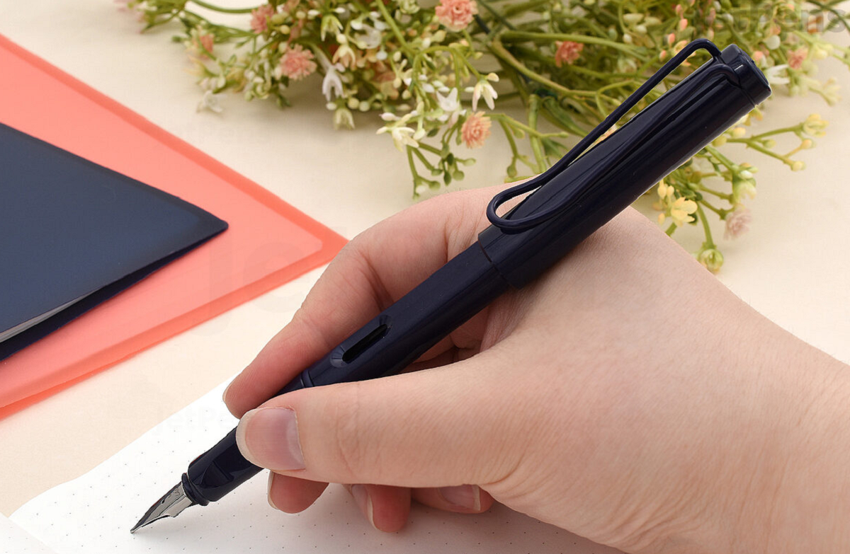 6 Must‑Have Desk Accessories to Keep Your Workspace Organized – Urban Vibe 25