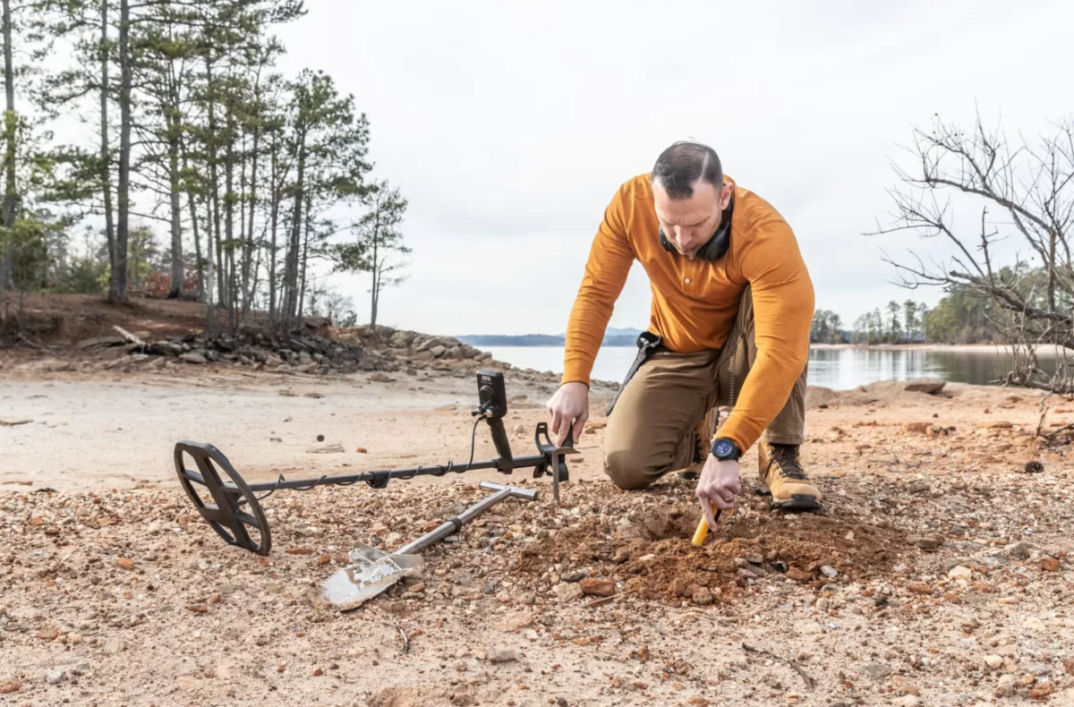 Treasure Hunting: Strike Gold with Nokta Metal Detectors – Wandering Mind Laboratory