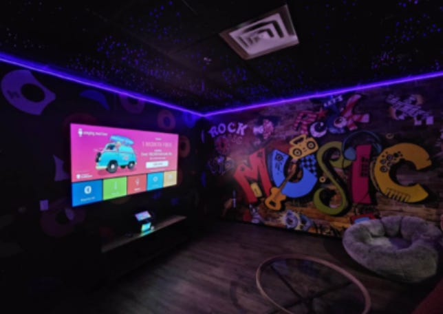 Live Karaoke Bar in Milton