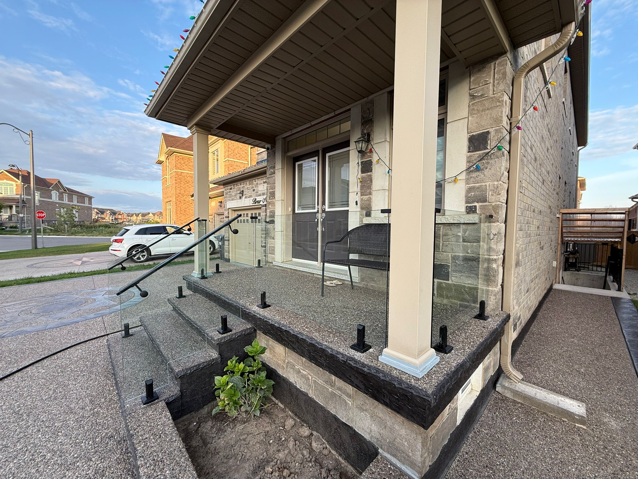 Reasons for favoring frameless glass railings in Ontario!
