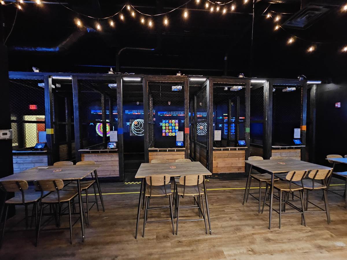 Axe Throwing in Milton, Ontario – Best Party & Team Building Experience