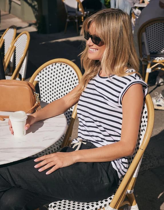 Women’s T-Shirt Styles: How to Find the Right Fit for Every Look - Editors Top