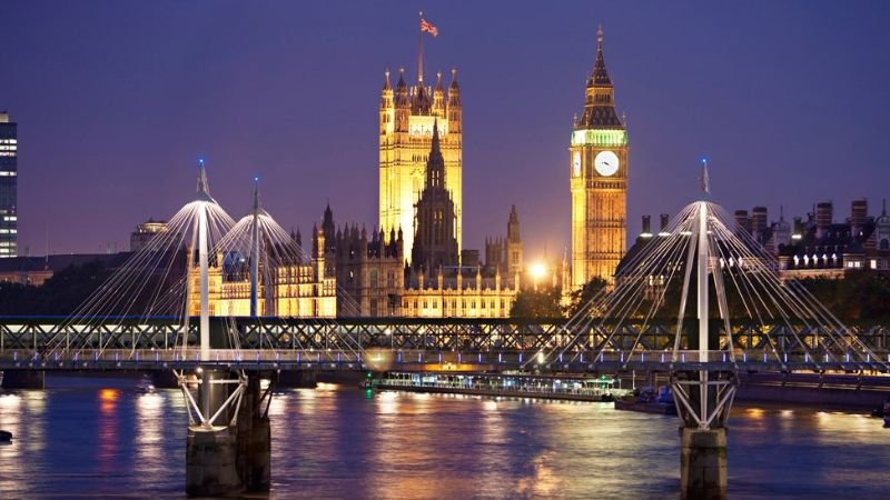 Qatar Airways London Sales Office in United Kingdom +1-844-415-1649