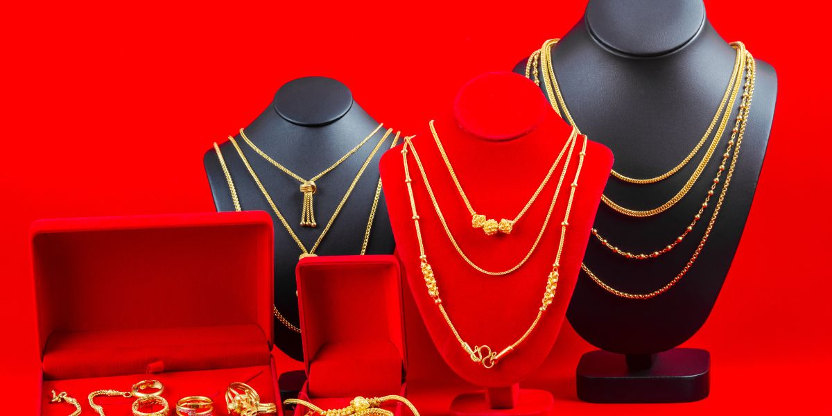 The Timeless Magic of Emeralds: A Story of Beauty, Meaning, and Craft – Jordan Sheel